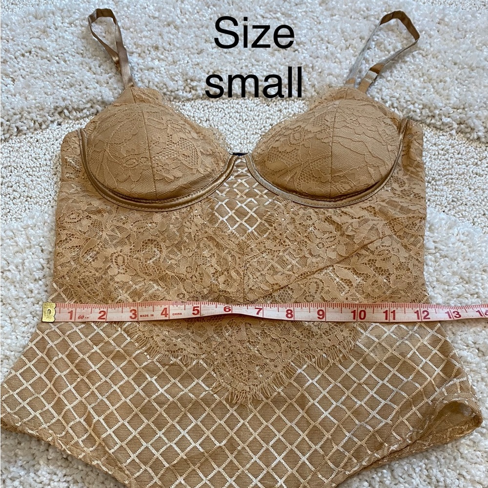 Tan lace bodysuit small NWT - Picture 10 of 15